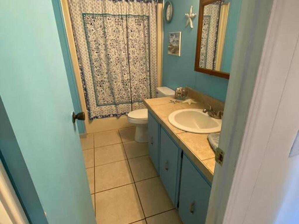 568 Jennifer Circle, West Melbourne, FL 32904