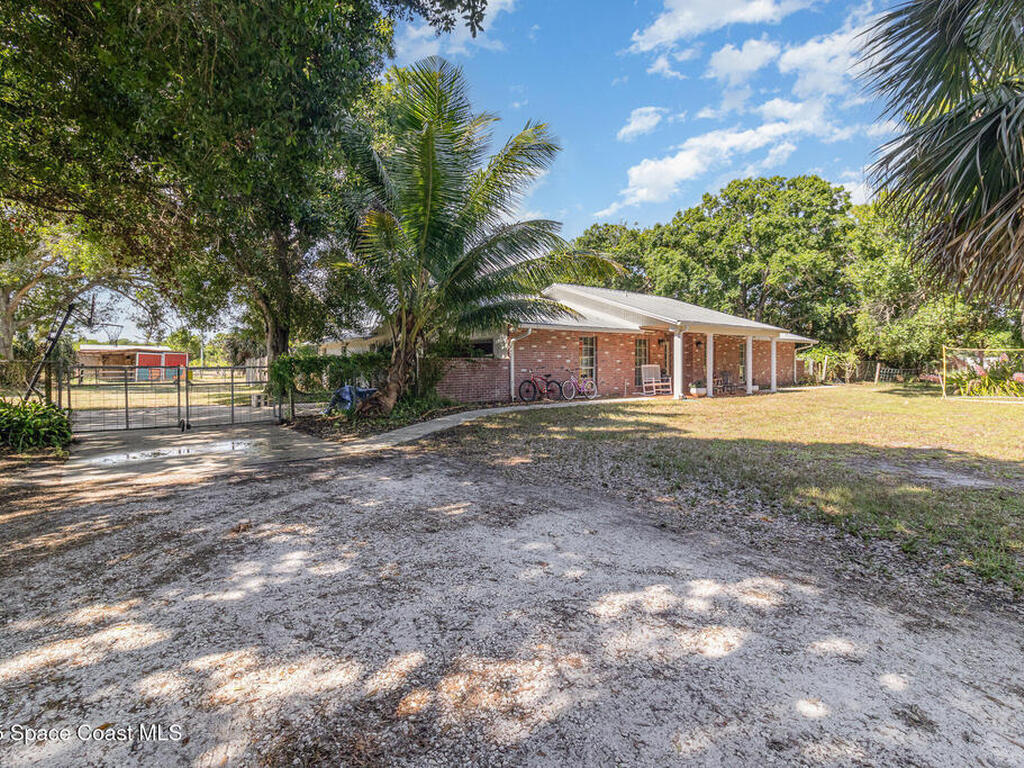 4685 Sand Point Road, Grant, FL 32949