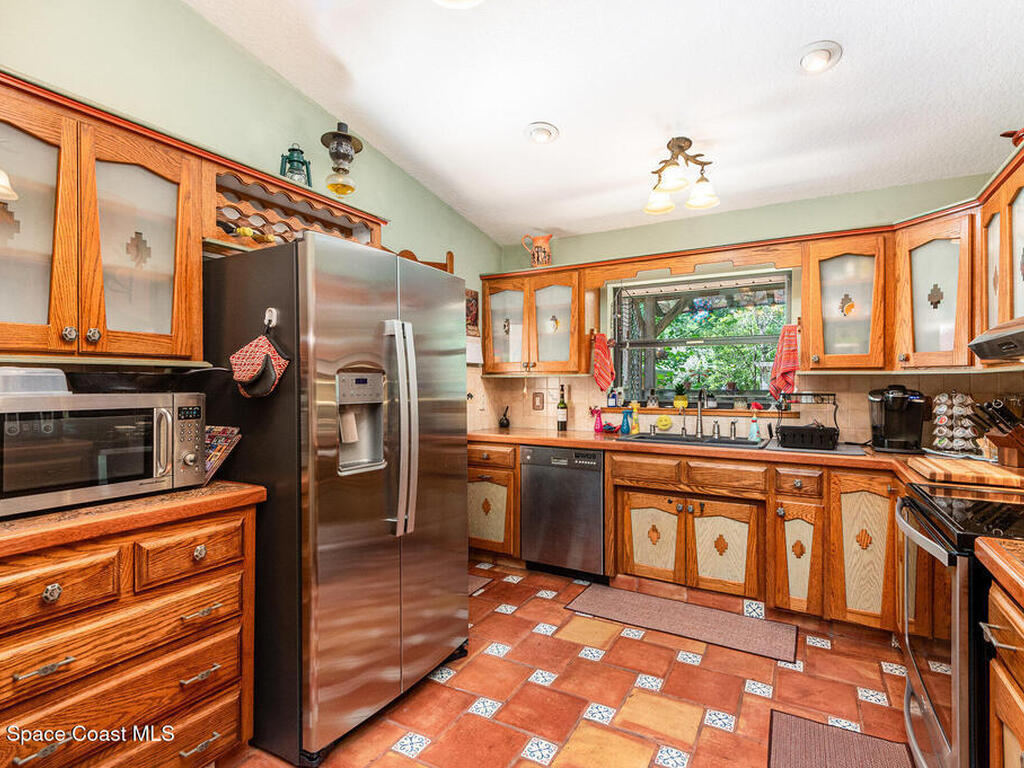 3717 SW Bayfield Street, Cocoa, FL 32926
