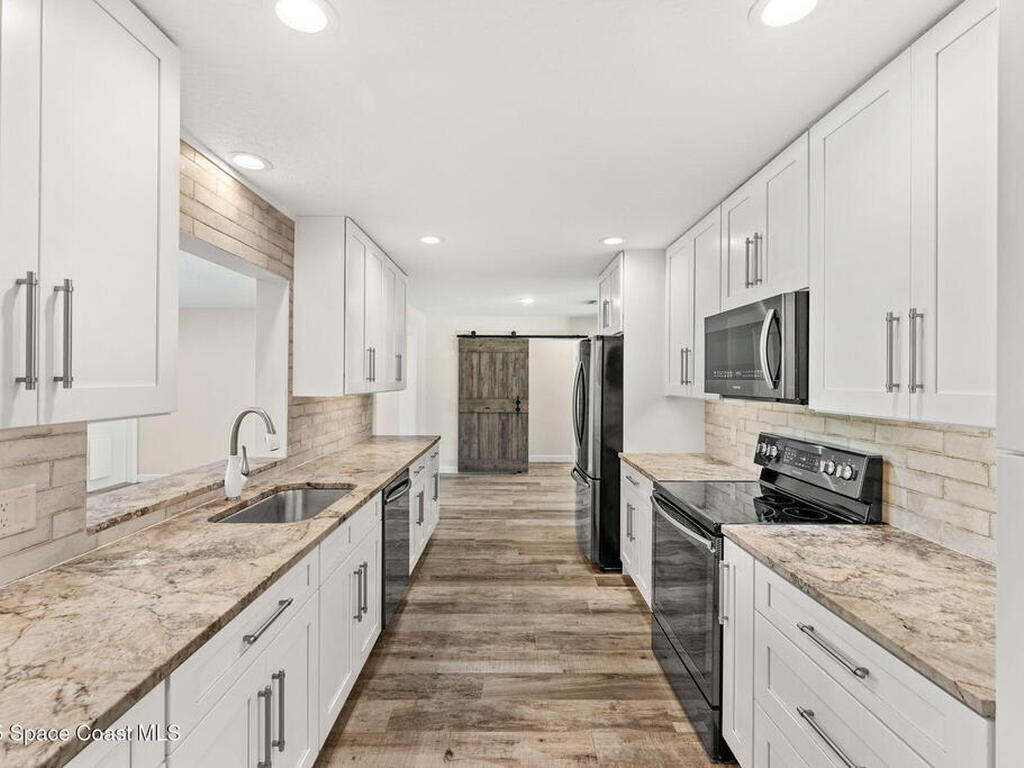 215 S Robert Way, Satellite Beach, FL 32937