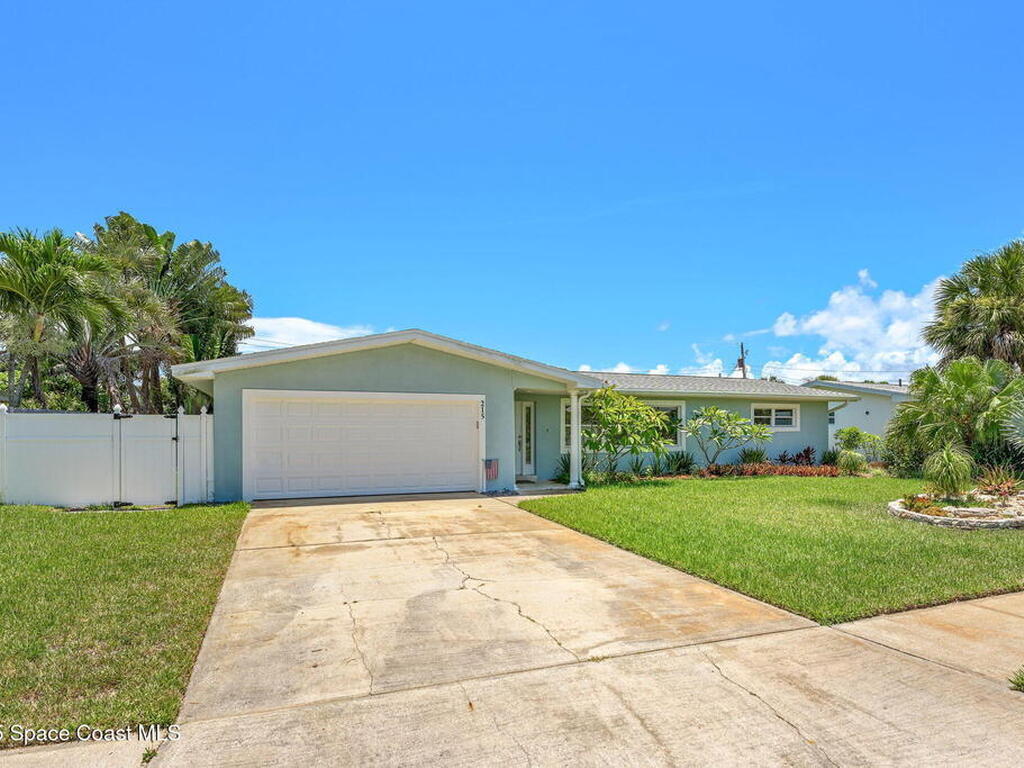 215 S Robert Way, Satellite Beach, FL 32937