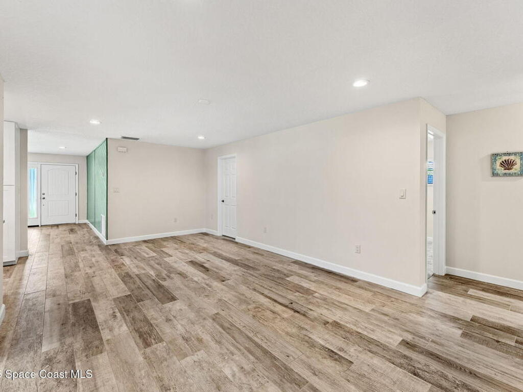 215 S Robert Way, Satellite Beach, FL 32937