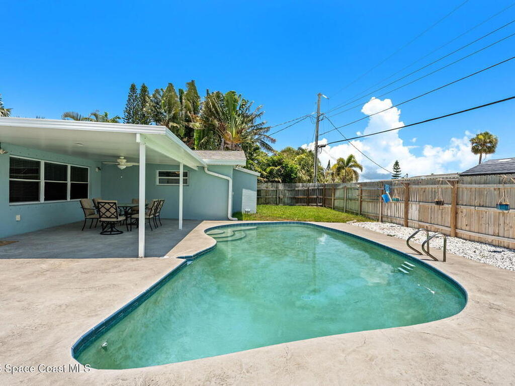 215 S Robert Way, Satellite Beach, FL 32937