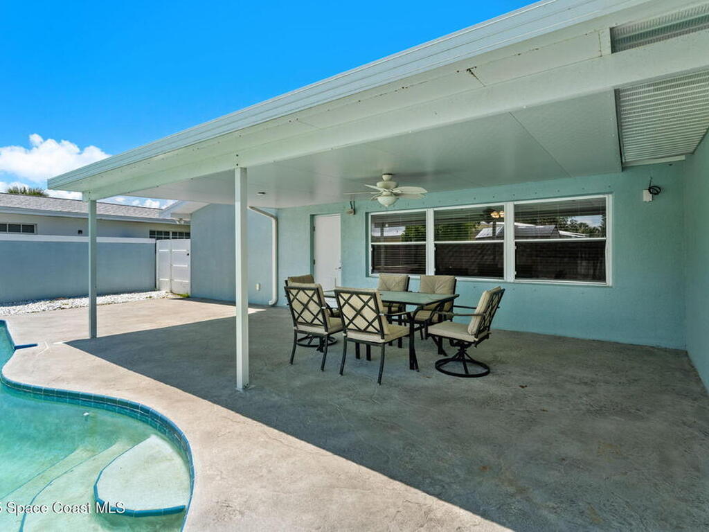 215 S Robert Way, Satellite Beach, FL 32937