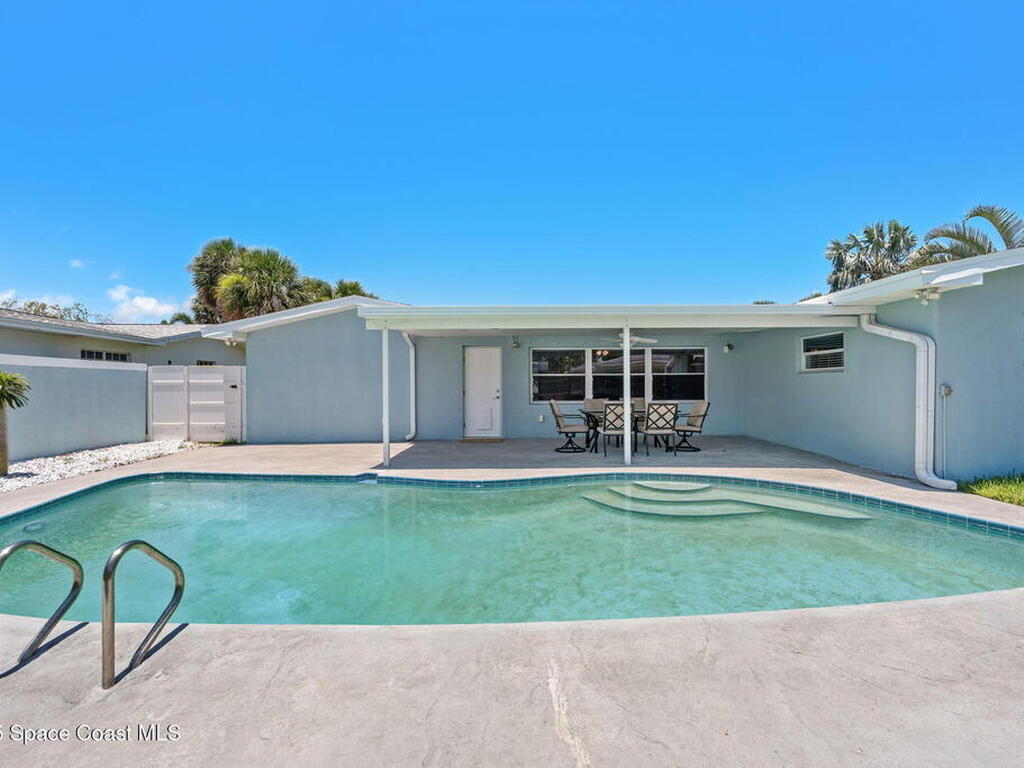 215 S Robert Way, Satellite Beach, FL 32937