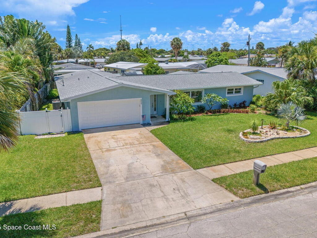 215 S Robert Way, Satellite Beach, FL 32937