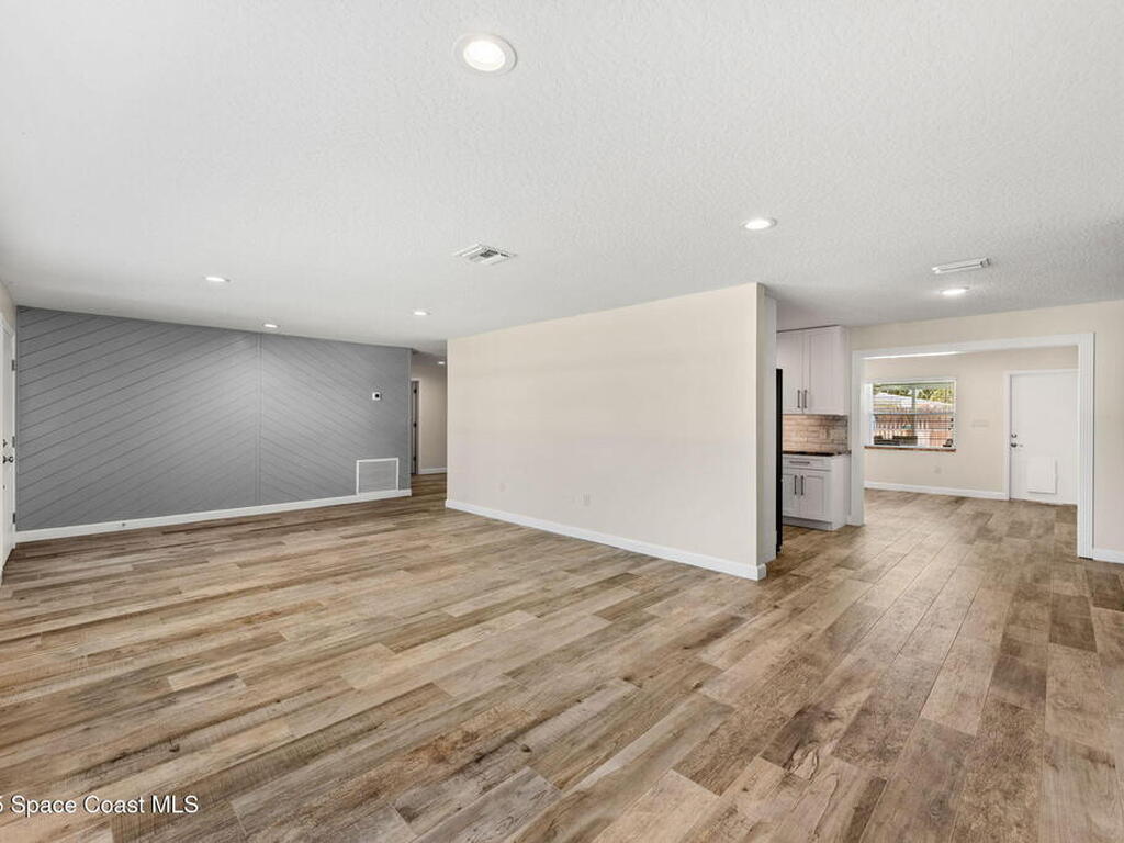 215 S Robert Way, Satellite Beach, FL 32937