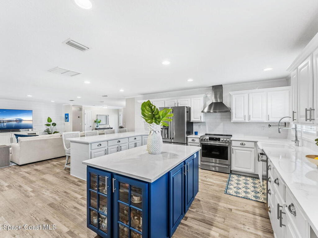 565 Solitaire Palm Drive, Indialantic, FL 32903