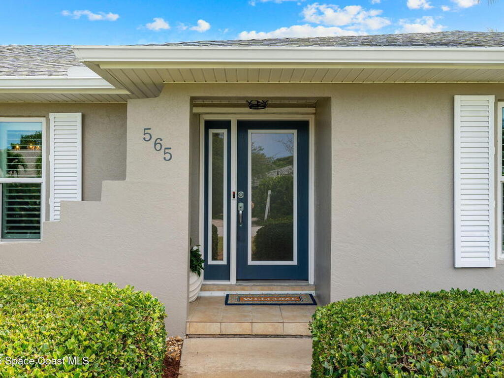 565 Solitaire Palm Drive, Indialantic, FL 32903