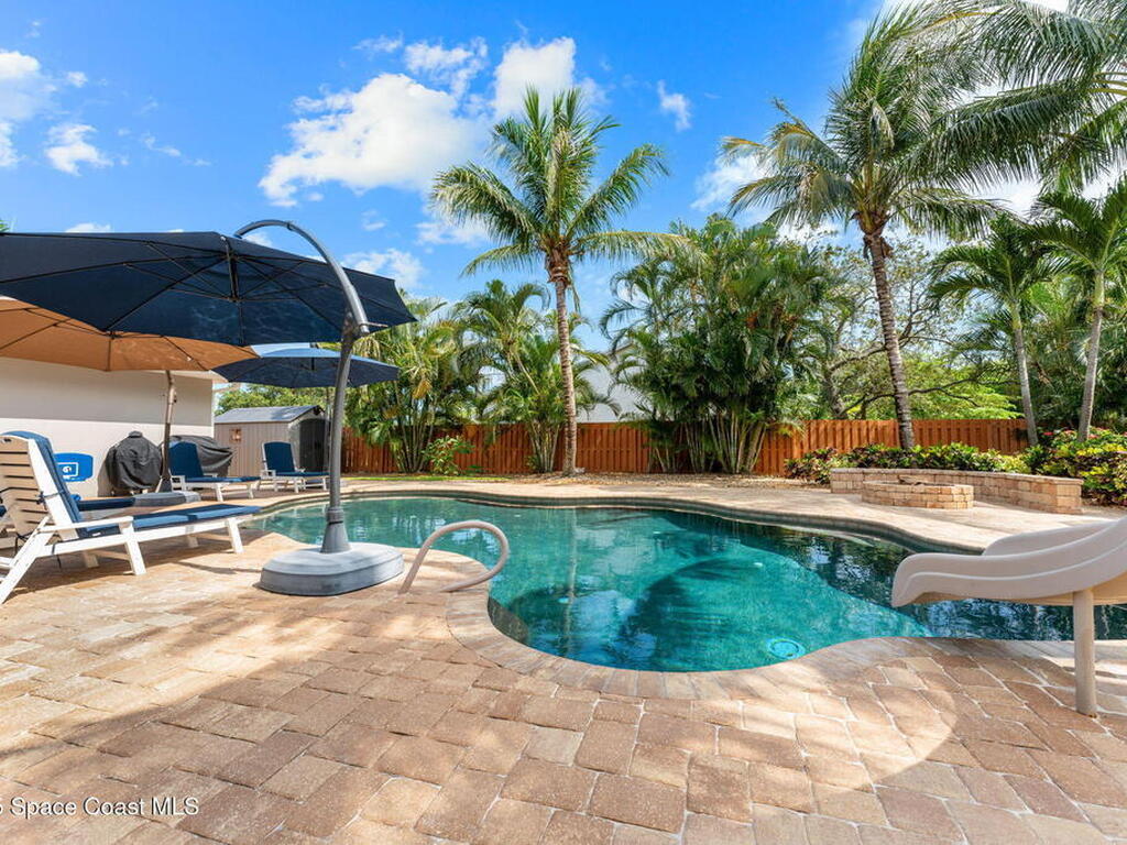 565 Solitaire Palm Drive, Indialantic, FL 32903