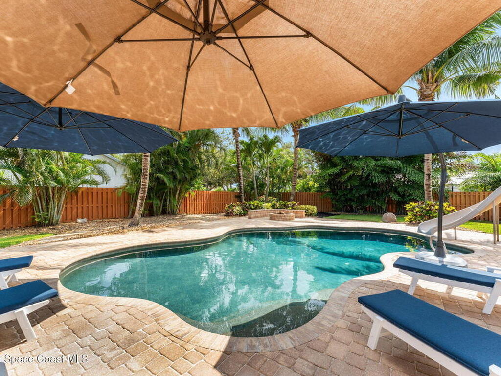 565 Solitaire Palm Drive, Indialantic, FL 32903