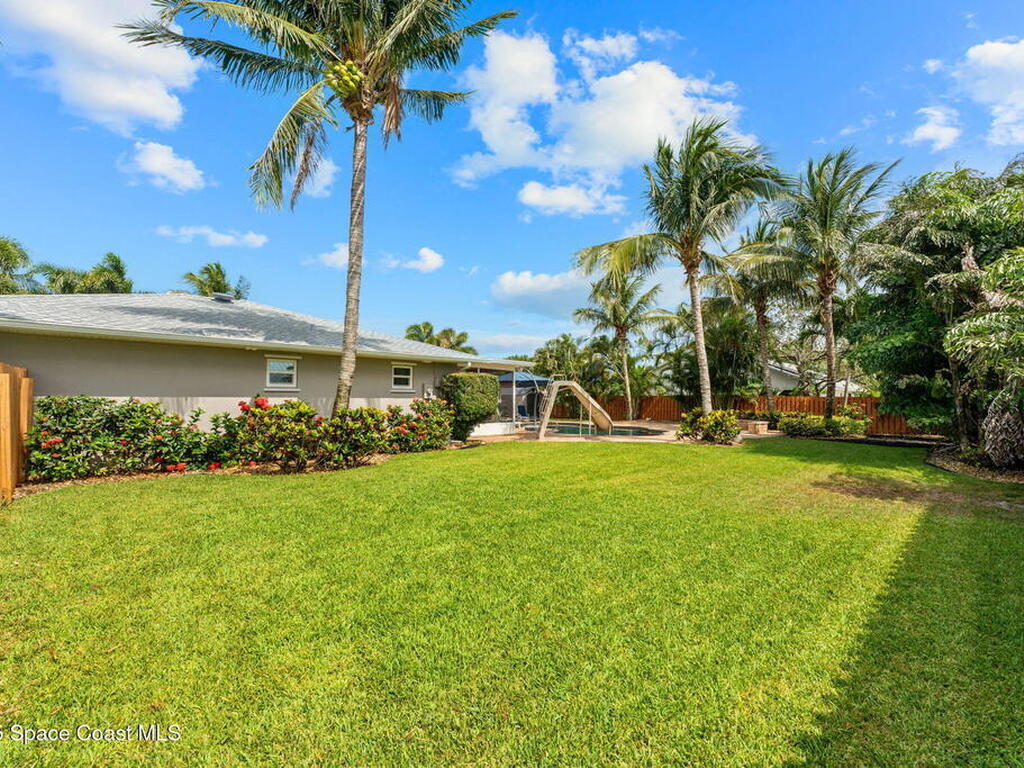 565 Solitaire Palm Drive, Indialantic, FL 32903