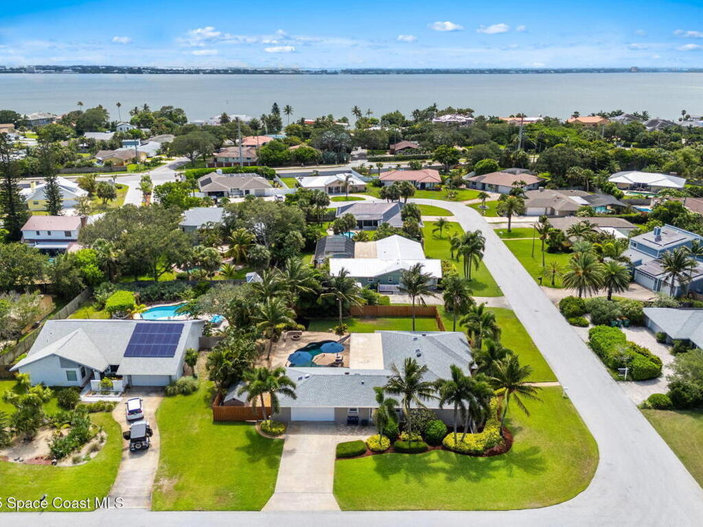 565 Solitaire Palm Drive, Indialantic, FL 32903