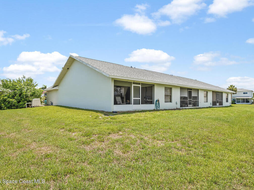 18 Sunset Street, Satellite Beach, FL 32937