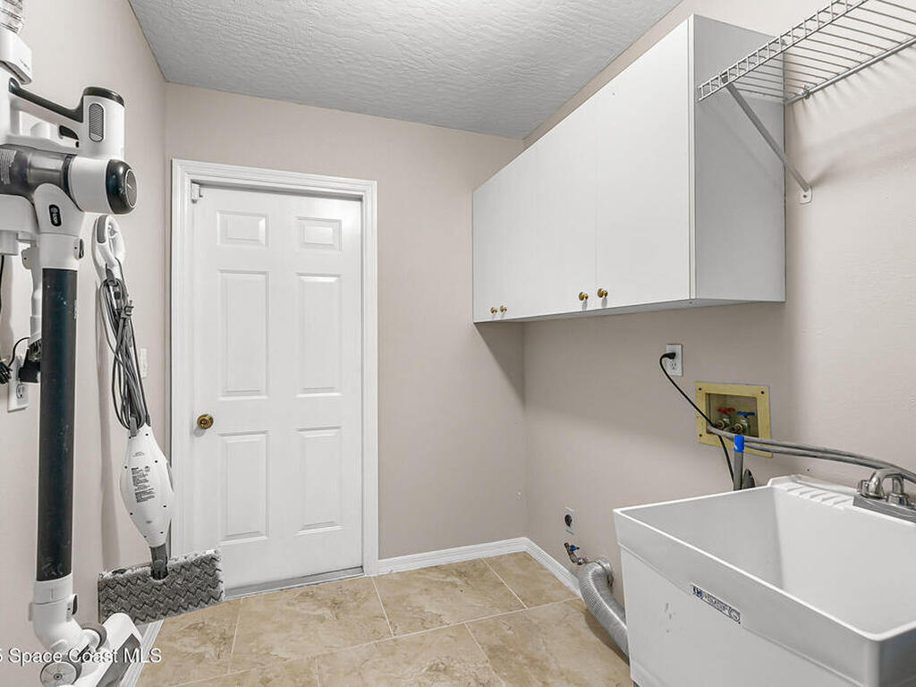 3055 Kershaw Court, Melbourne, FL 32934