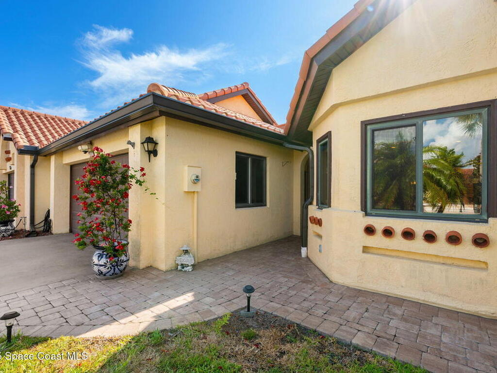 621 Manatee Drive, Satellite Beach, FL 32937