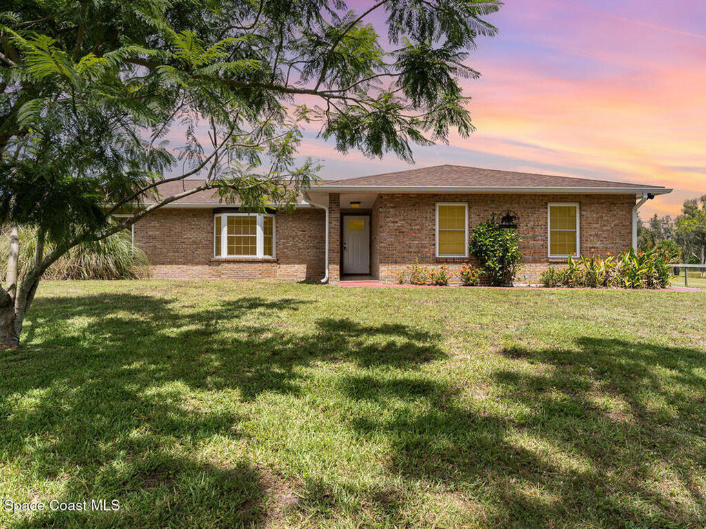 2175 Lacourt Lane, Malabar, FL 32950