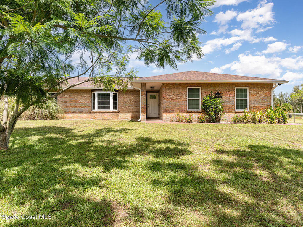 2175 Lacourt Lane, Malabar, FL 32950