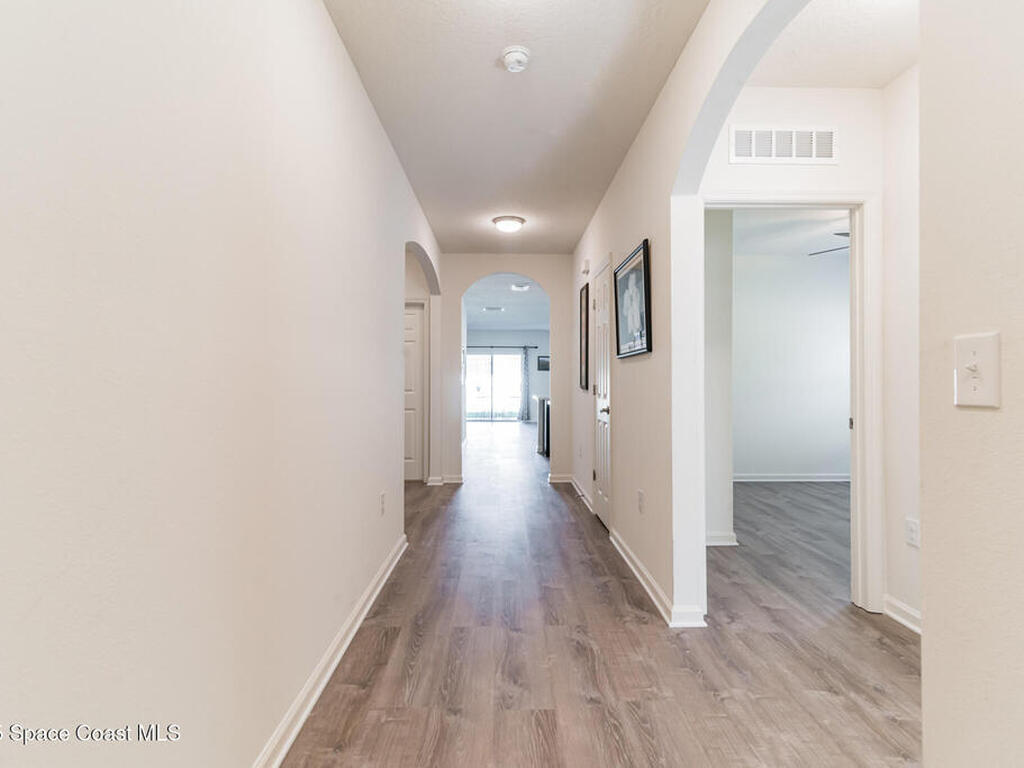 1902 Elkins Point Drive, Melbourne, FL 32935