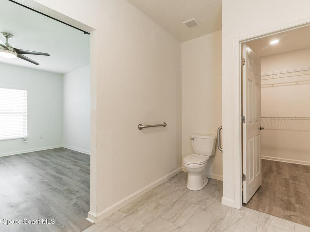1902 Elkins Point Drive, Melbourne, FL 32935