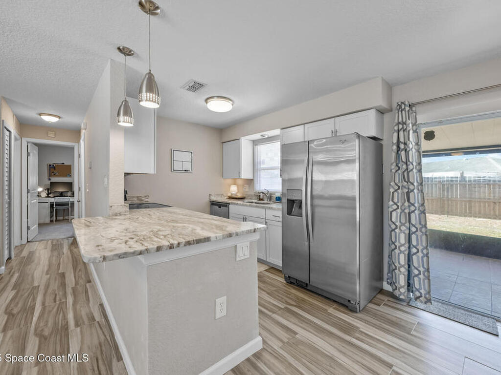 1325 Johns Circle, Merritt Island, FL 32952