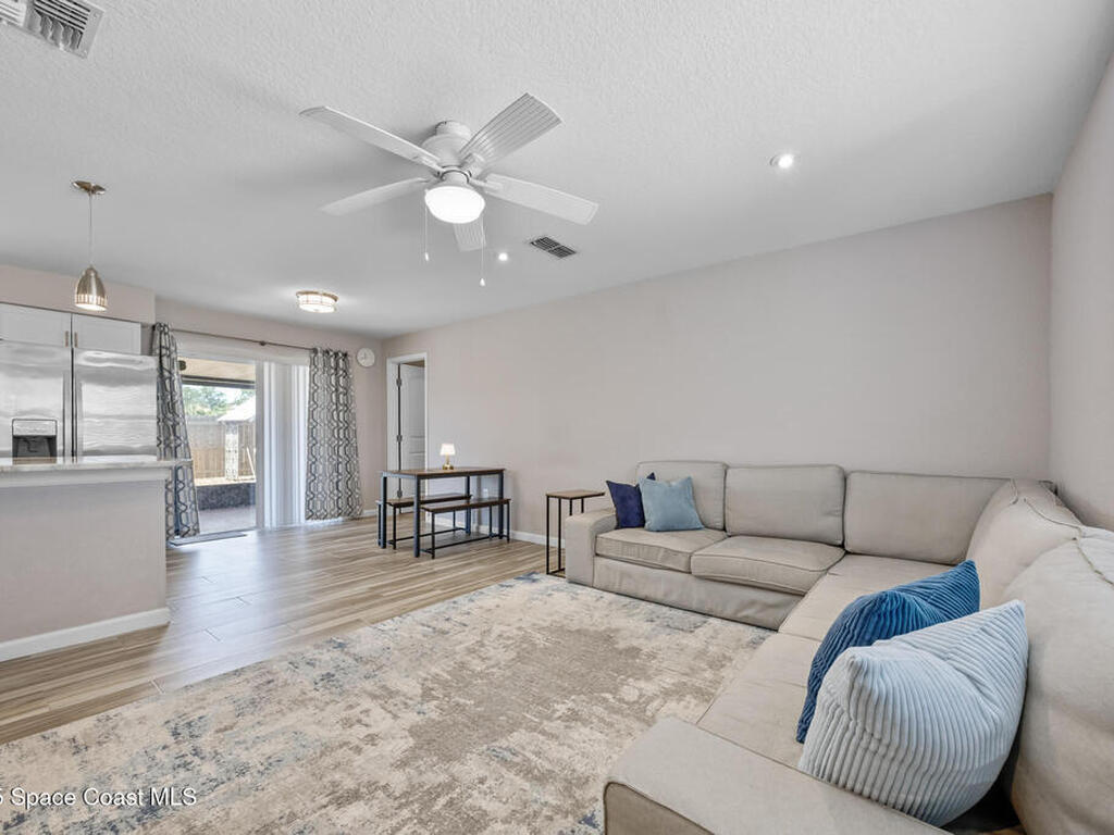 1325 Johns Circle, Merritt Island, FL 32952