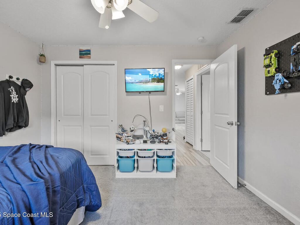 1325 Johns Circle, Merritt Island, FL 32952
