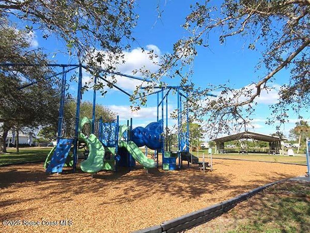 1325 Johns Circle, Merritt Island, FL 32952