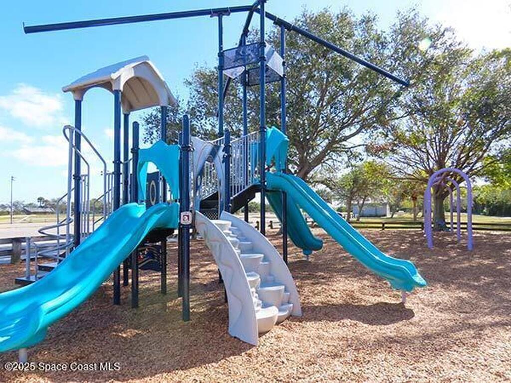 1325 Johns Circle, Merritt Island, FL 32952
