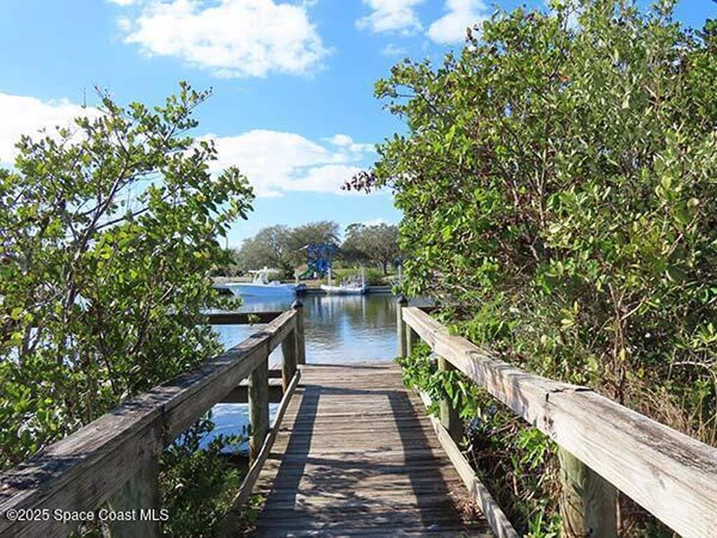 1325 Johns Circle, Merritt Island, FL 32952