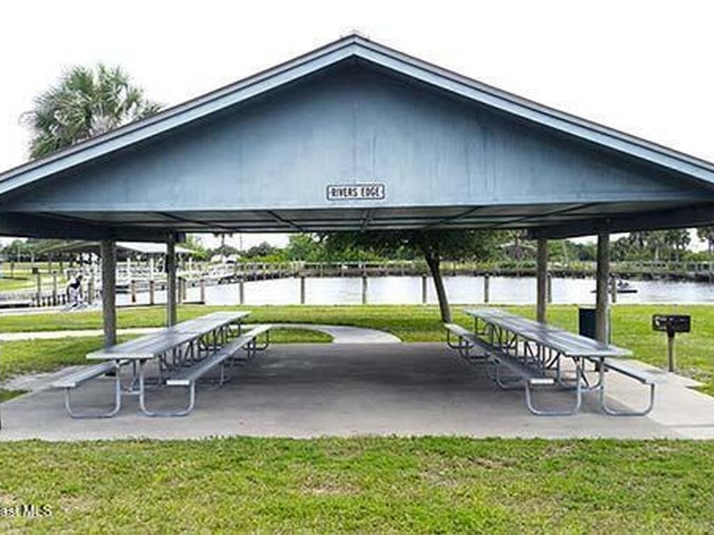 1325 Johns Circle, Merritt Island, FL 32952
