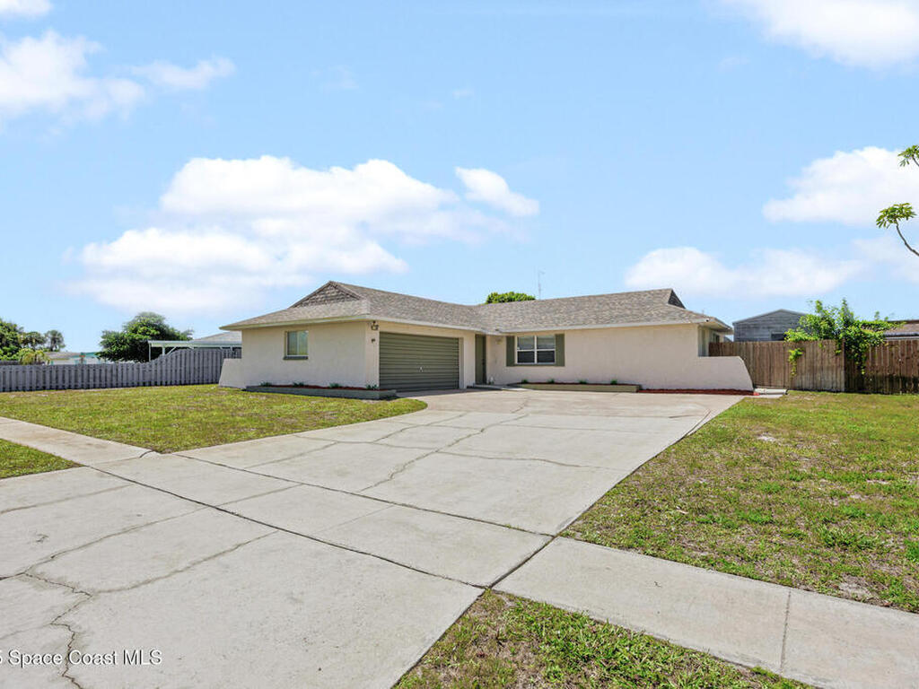 1325 Johns Circle, Merritt Island, FL 32952