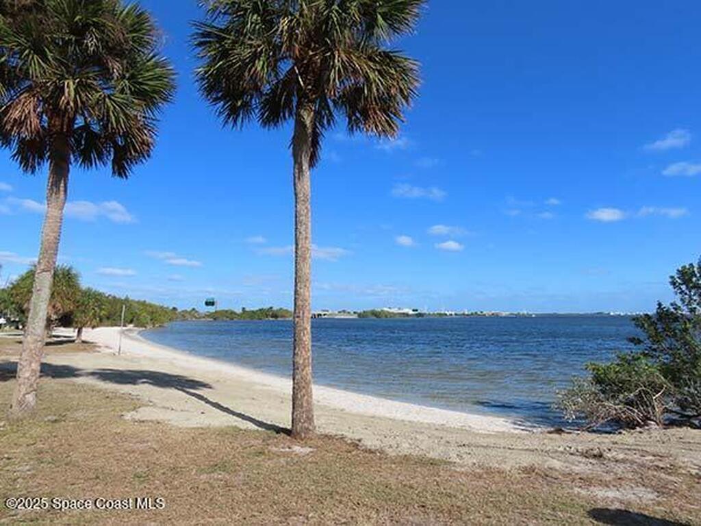 1325 Johns Circle, Merritt Island, FL 32952