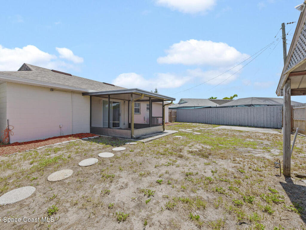 1325 Johns Circle, Merritt Island, FL 32952