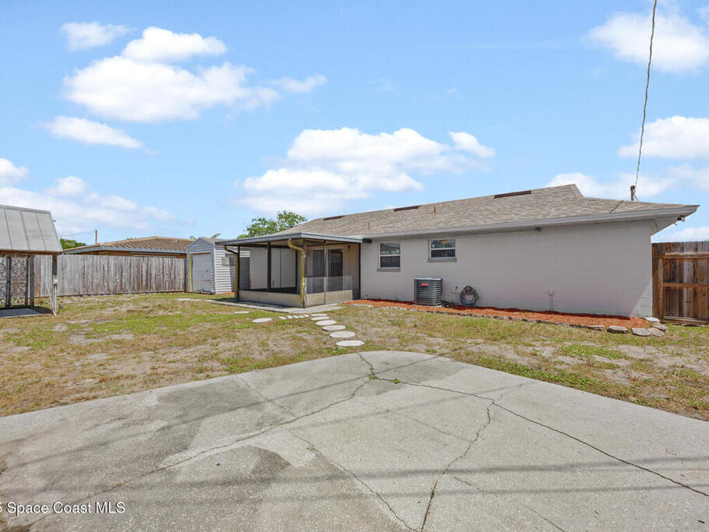 1325 Johns Circle, Merritt Island, FL 32952