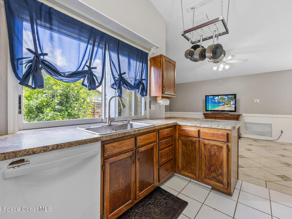 581 Jupiter Boulevard, Palm Bay, FL 32907