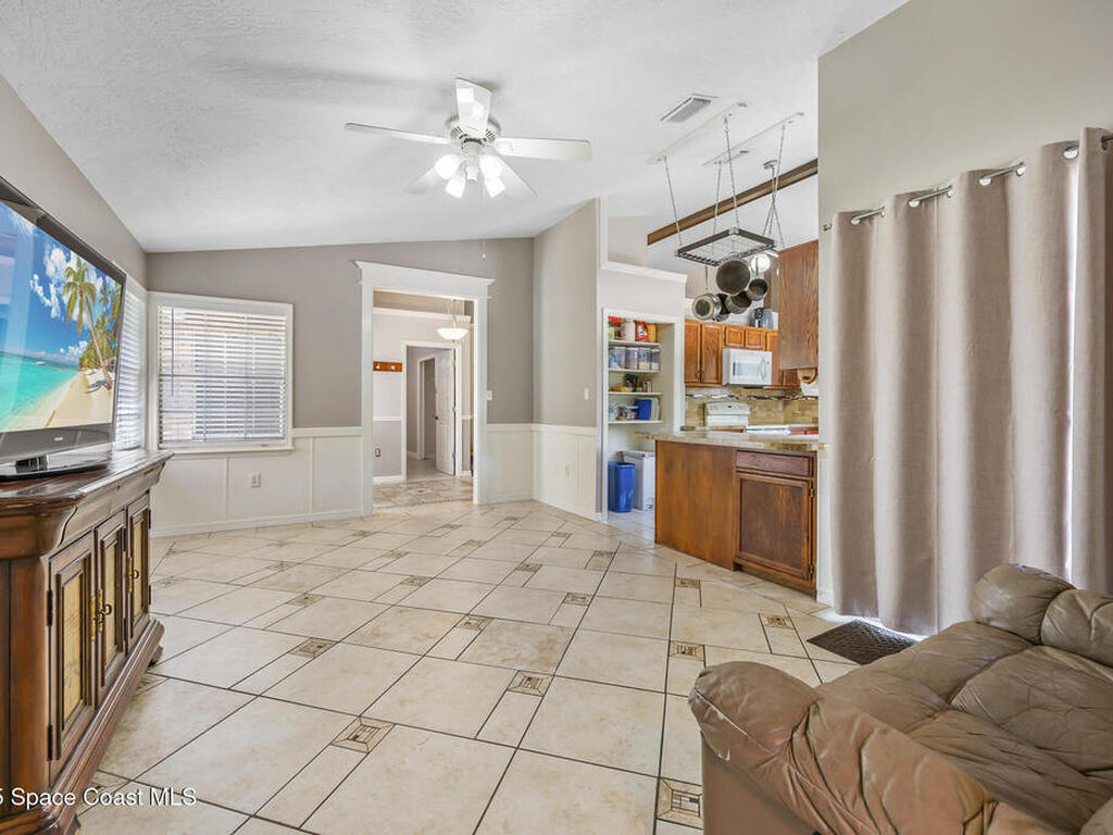 581 Jupiter Boulevard, Palm Bay, FL 32907