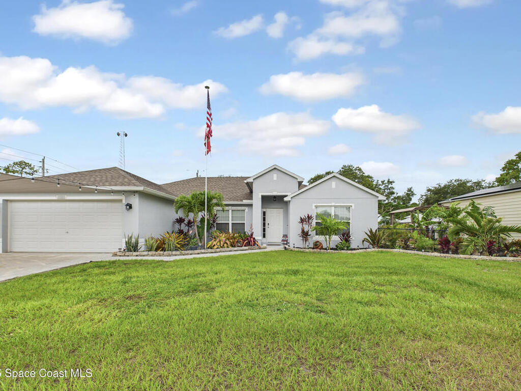 8325 105th Court, Vero Beach, FL 32967