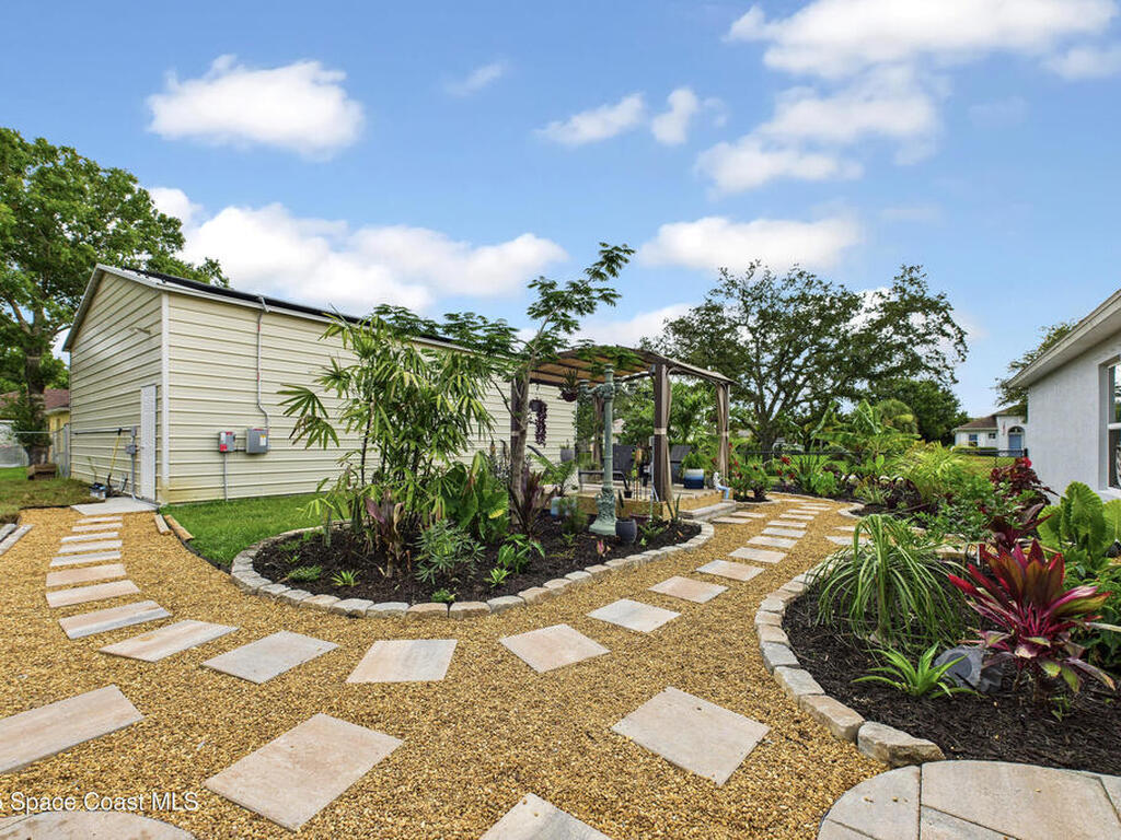 8325 105th Court, Vero Beach, FL 32967