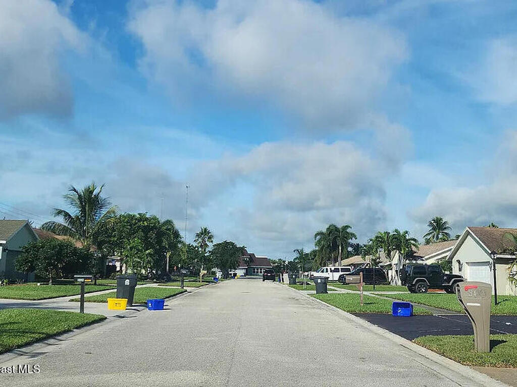 8444 Linden Way, Lake Worth, FL 33467