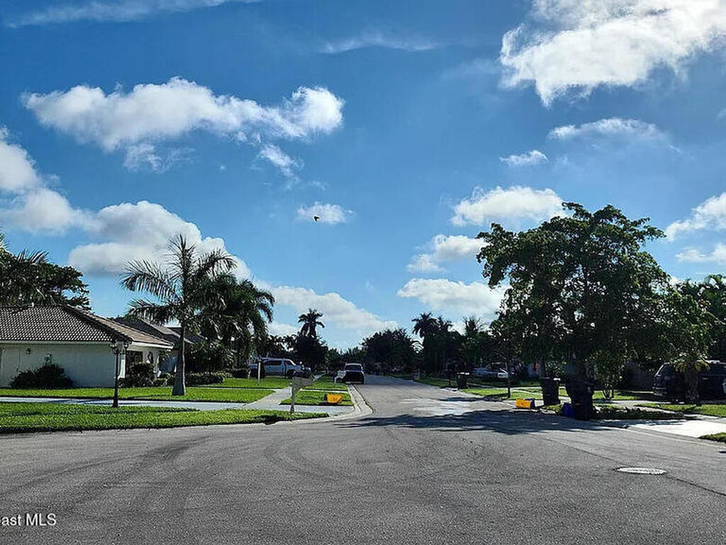 8444 Linden Way, Lake Worth, FL 33467