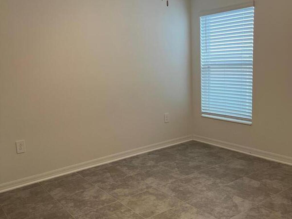 4255 Pebbles Throw Drive, Kissimmee, FL 34746