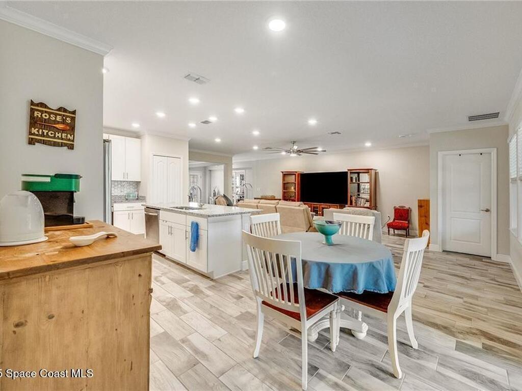 8977 101st Avenue, Vero Beach, FL 32967