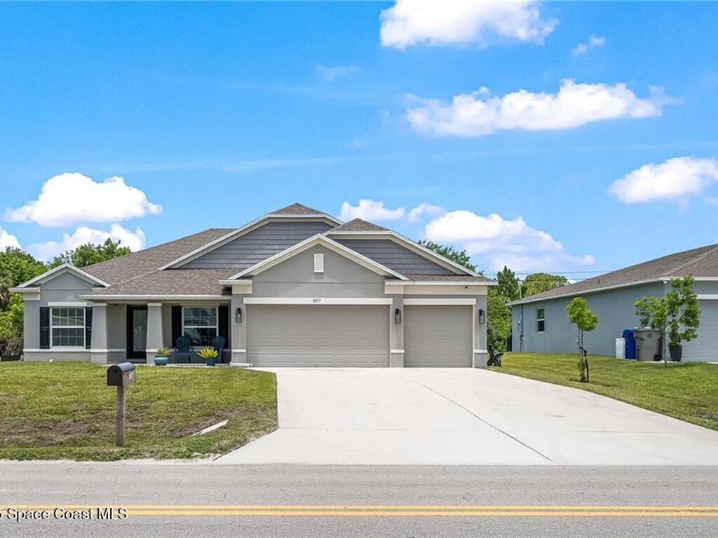 8977 101st Avenue, Vero Beach, FL 32967