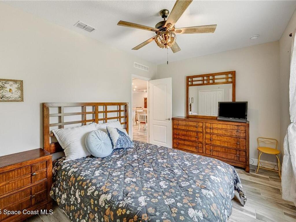 8977 101st Avenue, Vero Beach, FL 32967