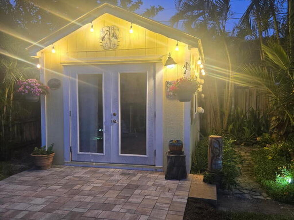 1195 Yacht Club Boulevard, Satellite Beach, FL 32937