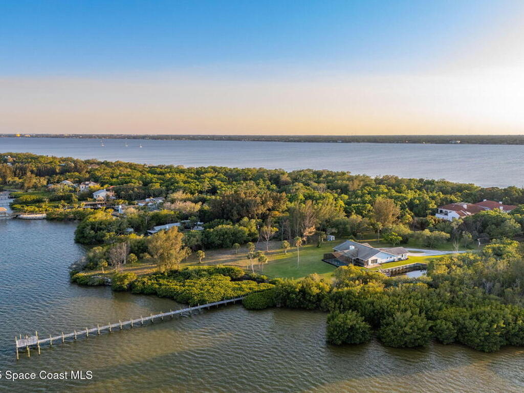 9605 S Tropical Trail, Merritt Island, FL 32952