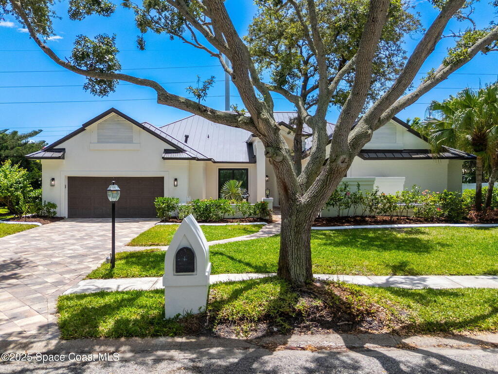 881 Peregrine Drive, Indialantic, FL 32903