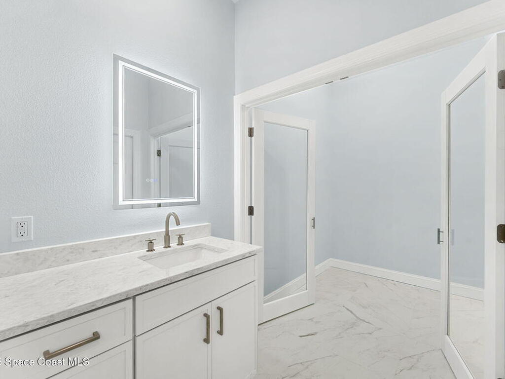 881 Peregrine Drive, Indialantic, FL 32903