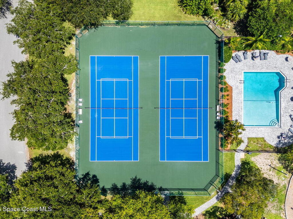 881 Peregrine Drive, Indialantic, FL 32903